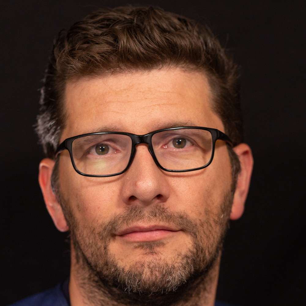 Dr Kris Gommeren